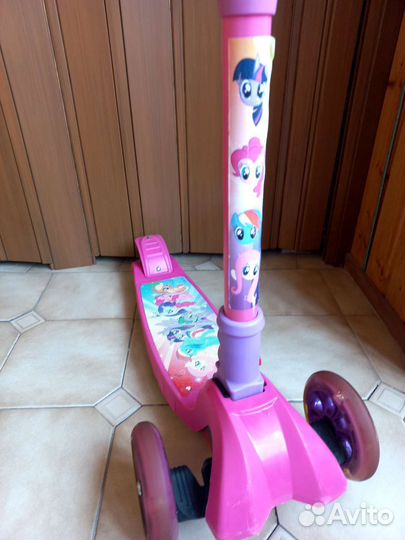 Самокат детский hasbro трехколесный бу