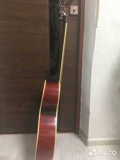 Акустическая гитара