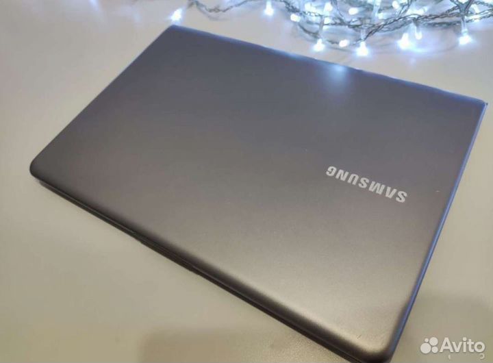 Быстрыйй Ультрабук Samsung 13.3 на ssd