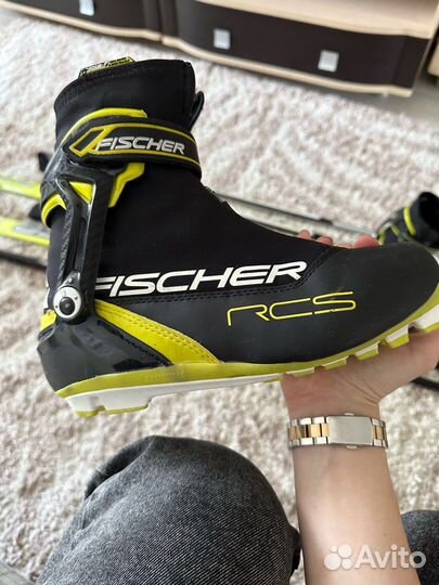 Беговые лыжи и ботинки fischer