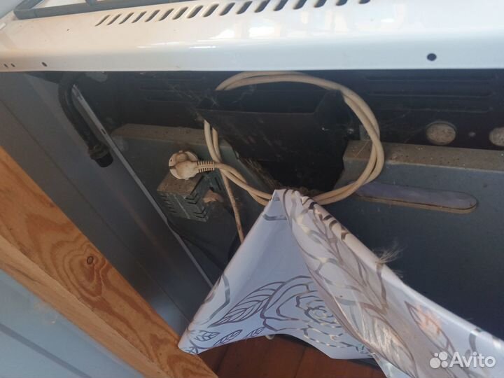 Продам газовую плиту