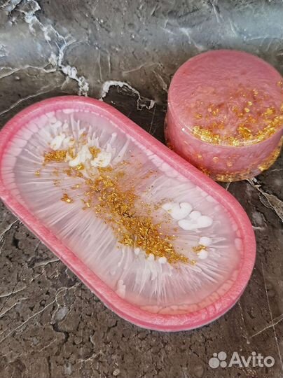 Шкатулочка с подставкой под украшения