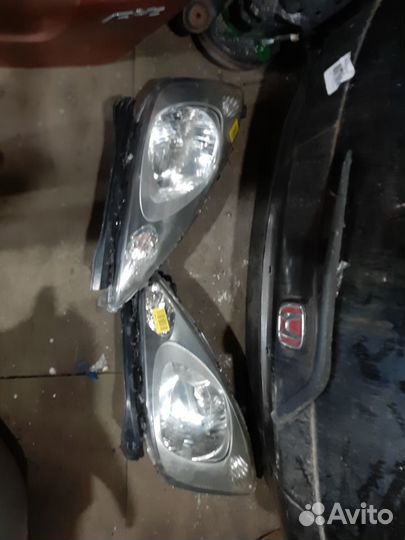 Honda fit GD GE c 2001 фара левая и правая 1680