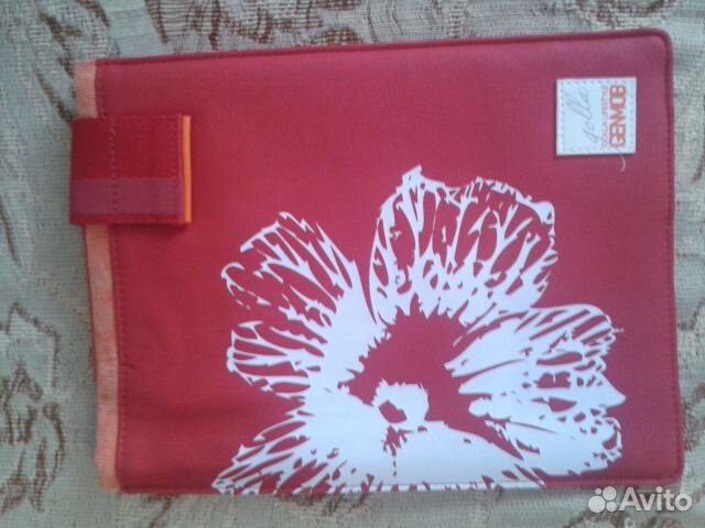 Универсальный чехол для планшета