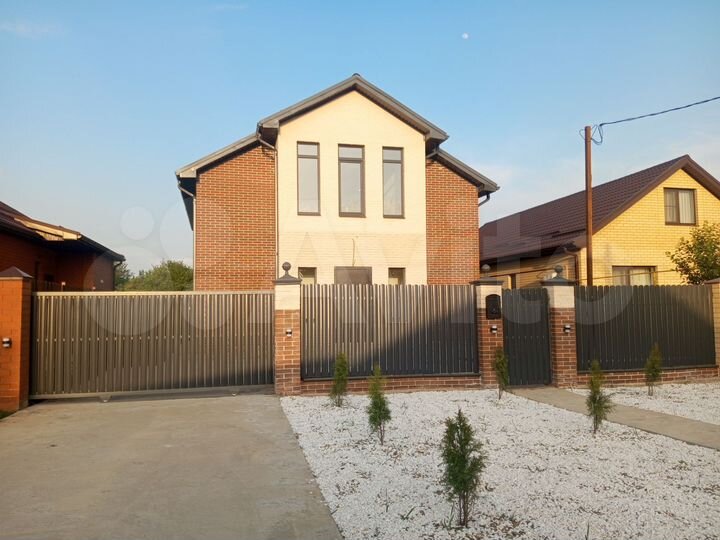 Дом 180 м² на участке 6,2 сот.