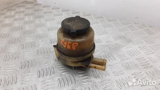 Бачок гу toyota camry V40 (89F03NO01)