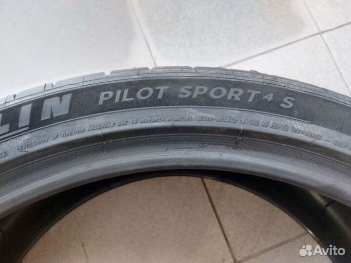 Michelin Pilot Sport 4 S 285/30 R21 и 255/35 R21