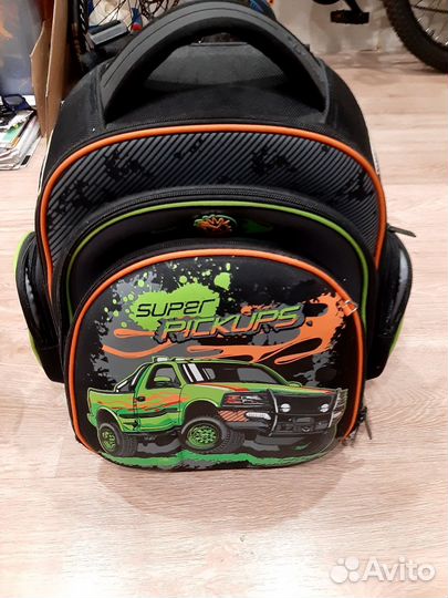 Рюкзак школьный