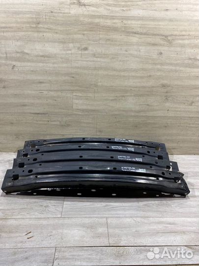 Усилитель переднего бампера Toyota Camry V 70