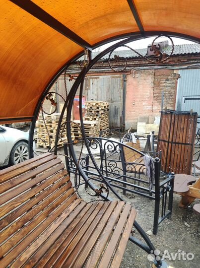 Качель подвесная с вензелями