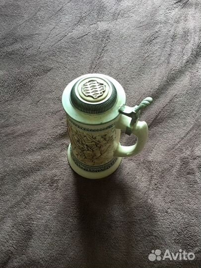 Пивная кружка с крышкой