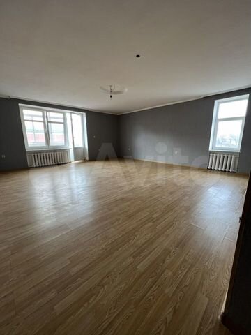 4-к. квартира, 143 м², 3/4 эт.