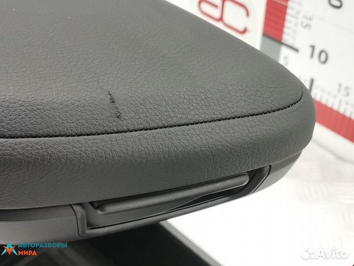 Консоль салона (центральная часть) BMW F45