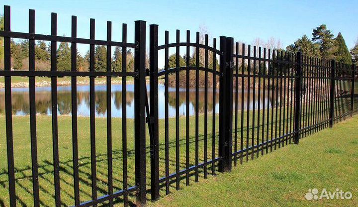 Забор из профильной трубы 40х40