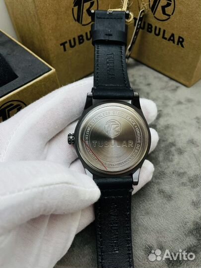 Часы tubular