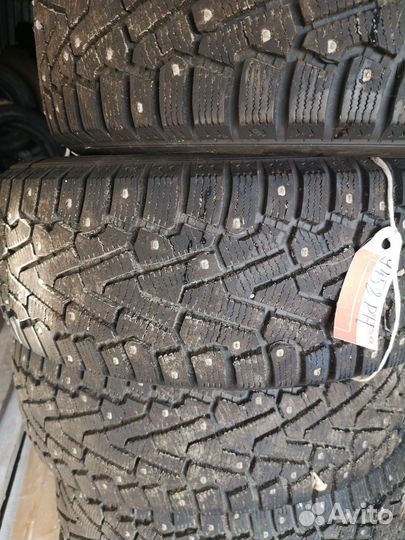 Pirelli Winter Ice Zero 215/55 R16