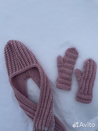 Комплект шапка и варежки новый