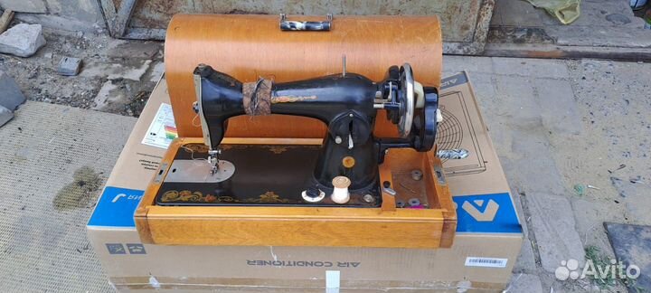 Швейная машинка подольская ручная