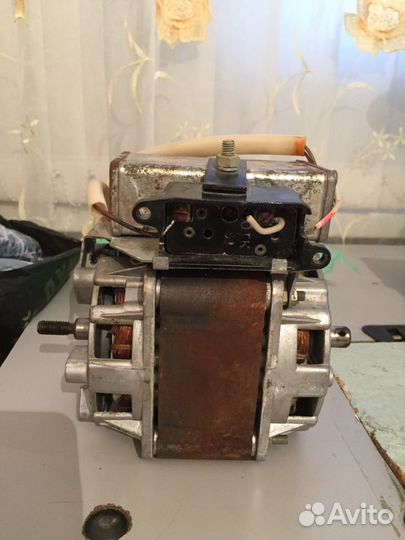 Электродвигатель на УАЗ 452(дворников)