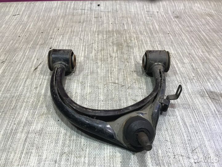 Рычаг передний правый Toyota Land Cruiser