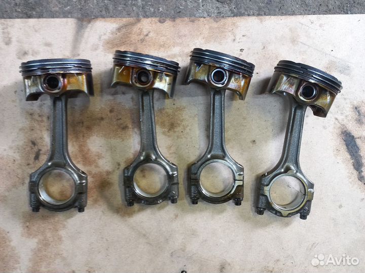 Opel astra h шатун с поршнем 1,8 Zher