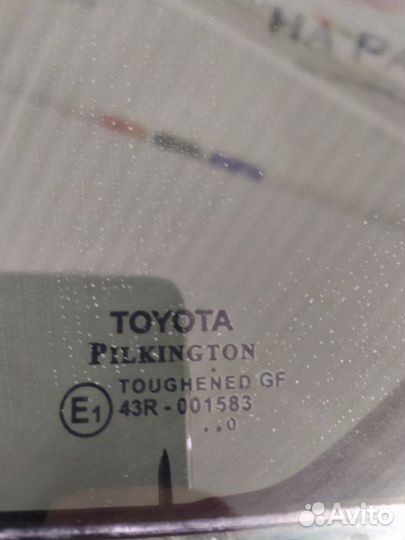 Форточка двери задняя левая Toyota Avensis T270