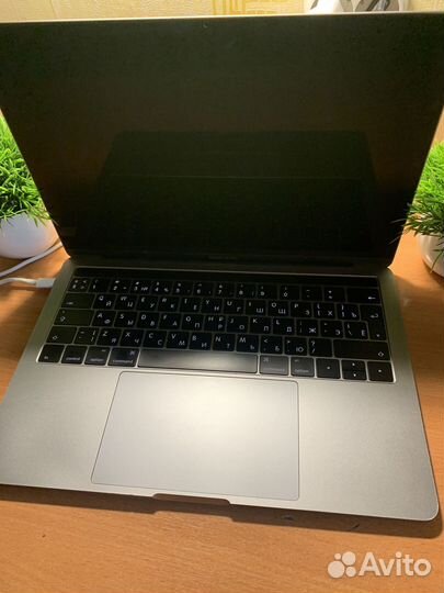 Apple MacBook Pro 13-inch 2017 A1706