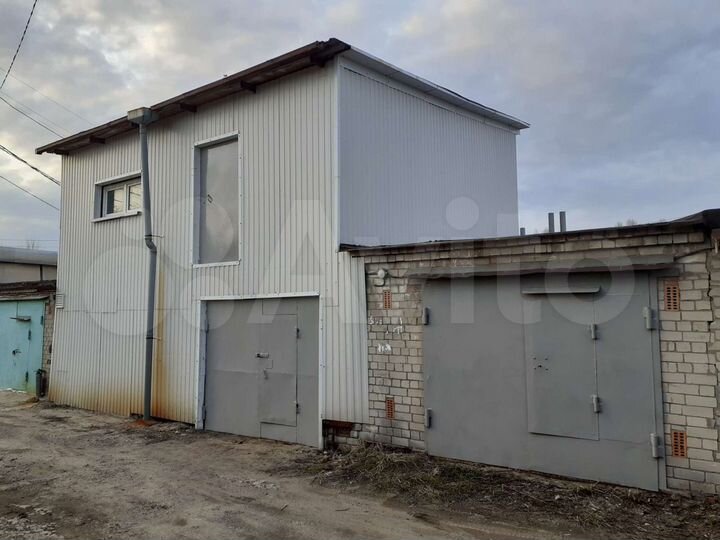 Гараж, > 30 м²