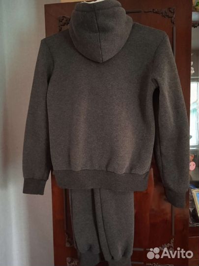 Костюм спортивный