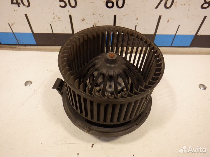 Моторчик отопителя Nissan Micra K12E CGA3DE