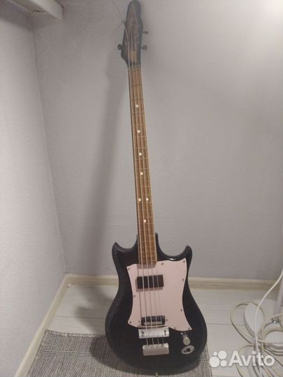 Бас гитара