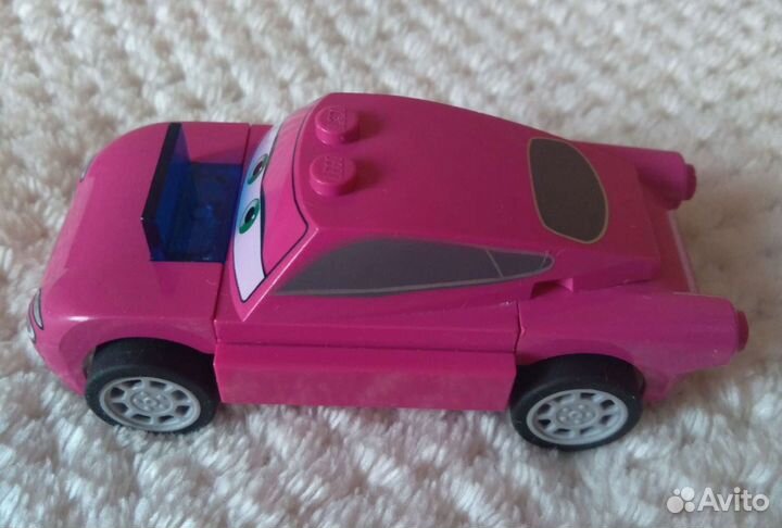 Машинка из Lego Cars Шпионский штаб