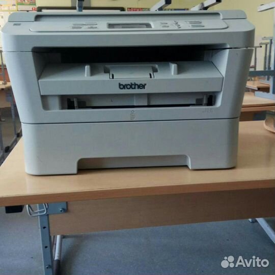 Мфу лазер Brother DCP-7055R +картридж