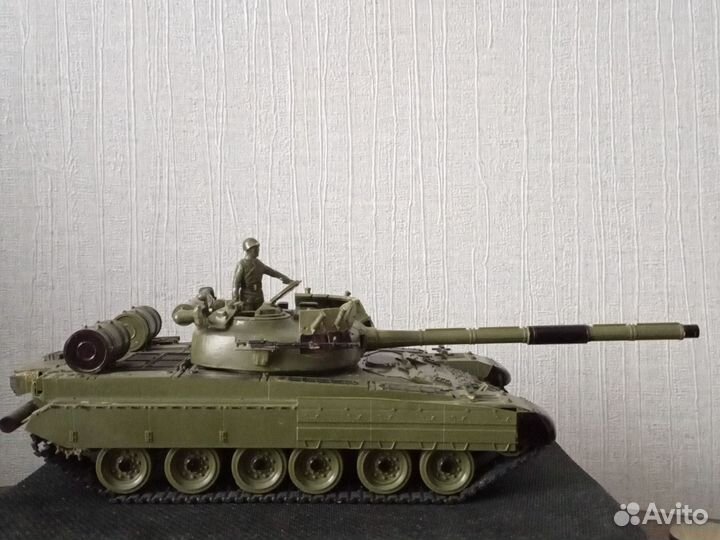 Модель танка Т80-уд 1/35 масштаб