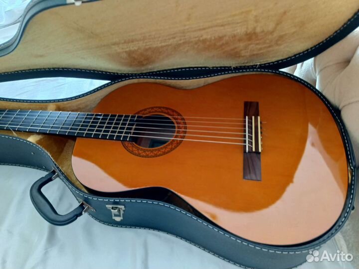 Классическая гитара yamaha c40. Новая. Обмен