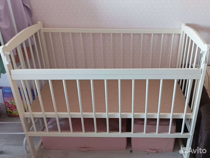 Детская кроватка