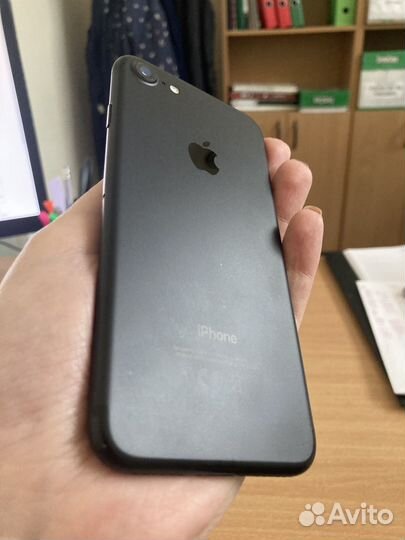 Телефон iPhone 7 128gb