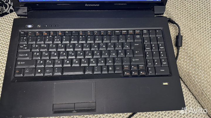 Lenovo b560