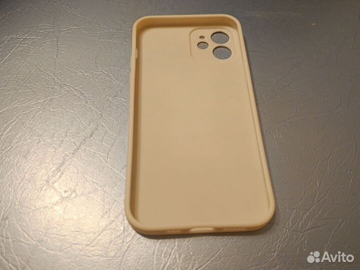 Чехол на iPhone 11