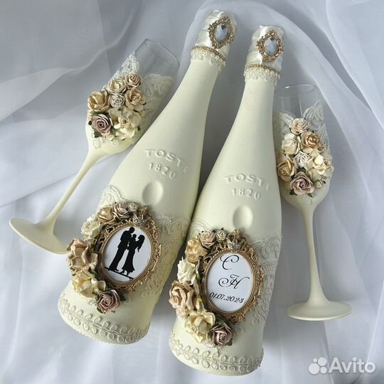 Свадебные бутылки и бокалы