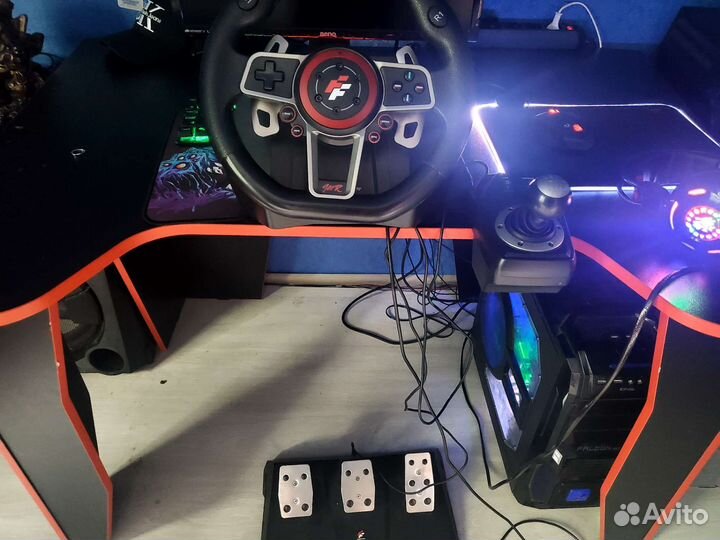Игровой руль с педалями и коробкой передач