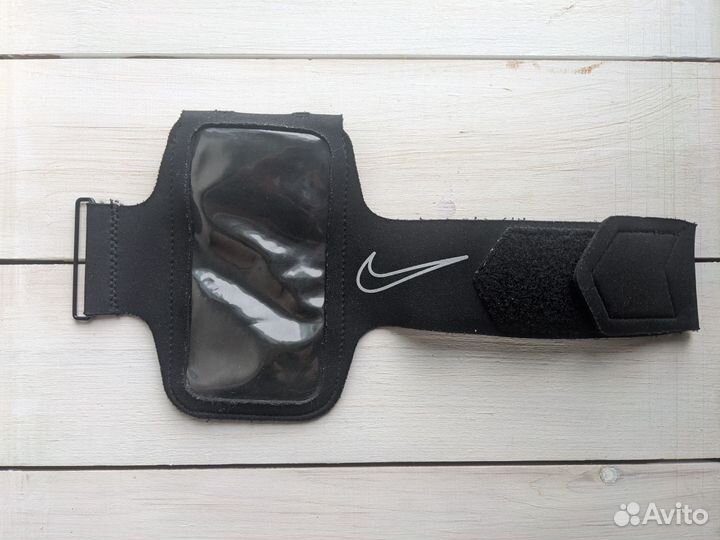 Чехол на руку для смартфона Nike для бега