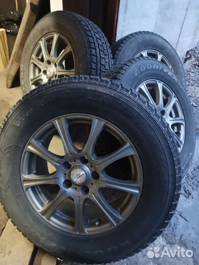 Goodyear Wrangler IP/N 215/70 R16