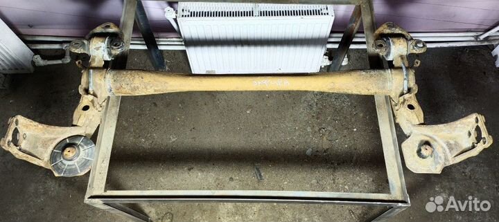 Балка задняя Opel Zafira B