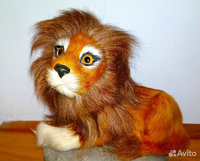 Статуэтки лев и тигр из натурального меха