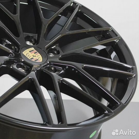 Диски R21 на Porsche Macan