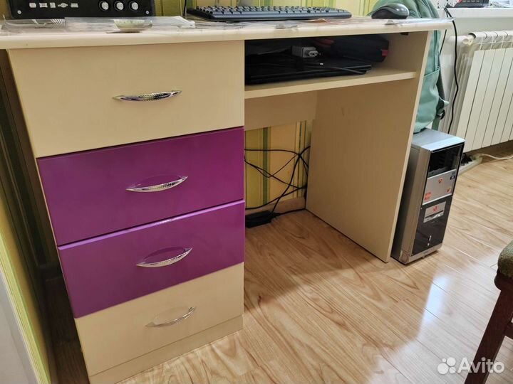 Письменный стол бу и пенал