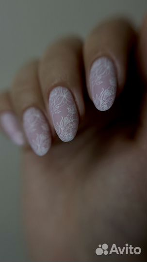 Маникюр и педикюр