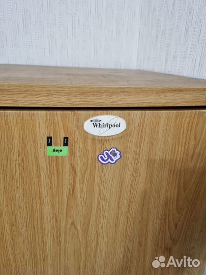 Холодильник бу Whirlpool