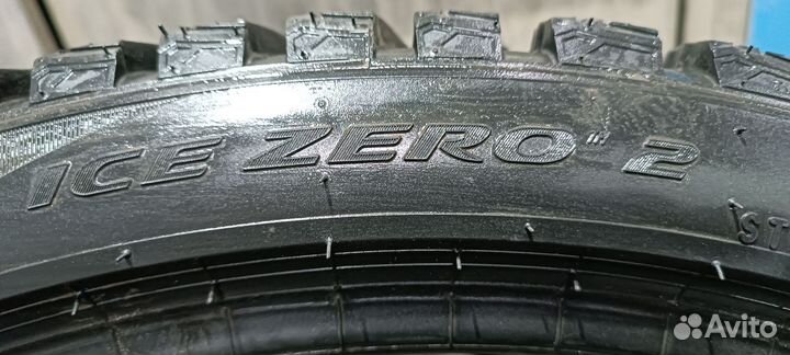 Pirelli Ice Zero 2 315/30 R22